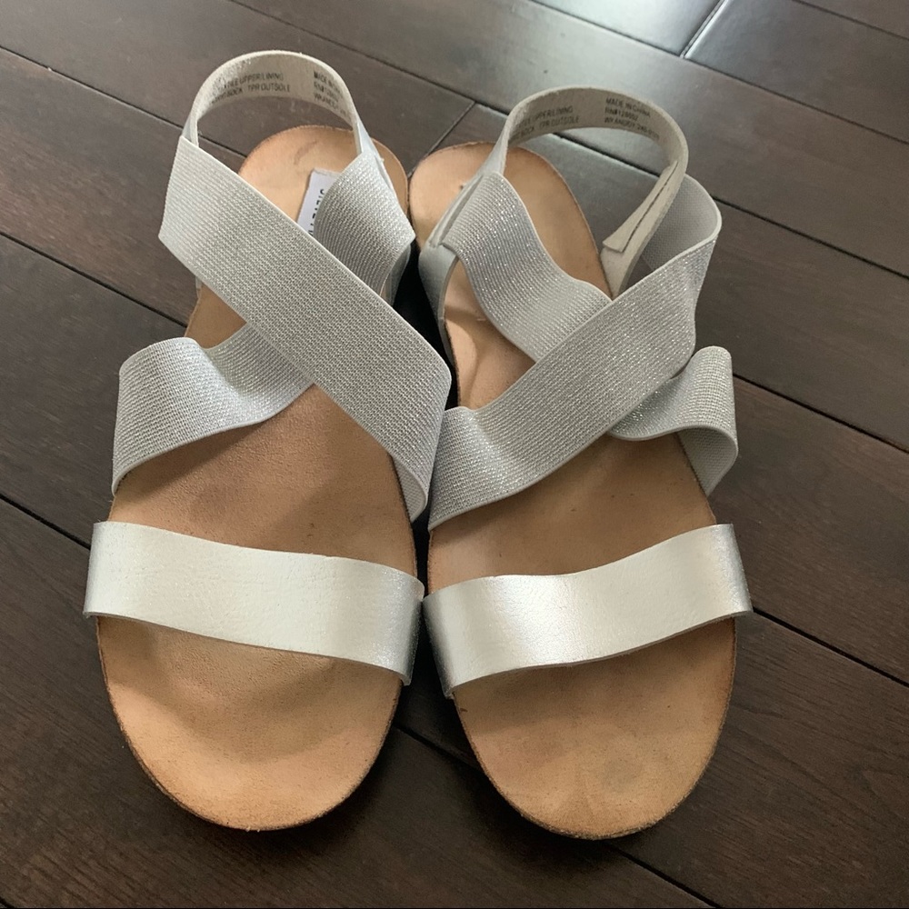 Steve Madden Sandals | Flats | Size 10